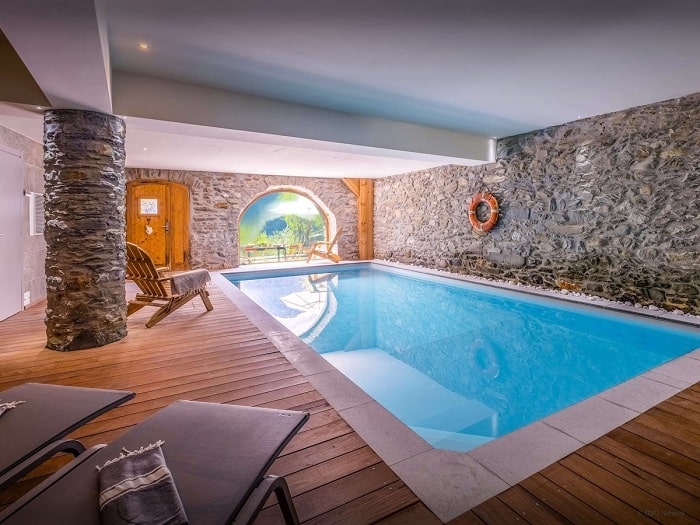 Chalet NEVALA à Saint-André en Savoie - Ancienne grange rénovée 11 personnes avec piscine