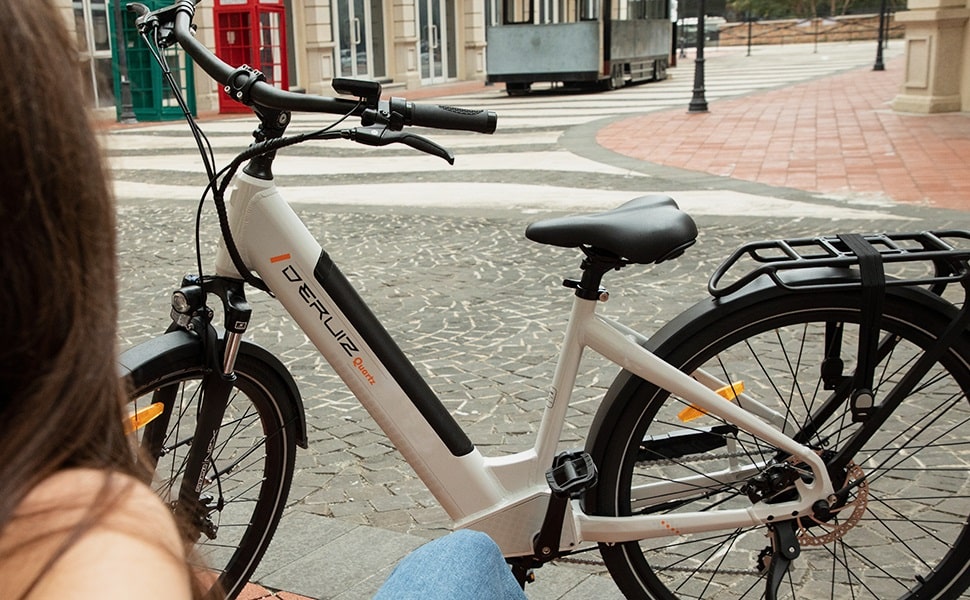 Vélo de ville électrique DERUIZ QUARTZ MARBLE 25Km/h Blanc