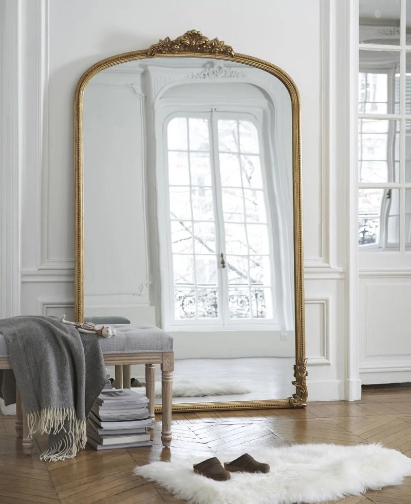 Grand miroir rectangulaire OMERA en bois de paulownia doré effet vieilli 119x194 cm - Maisons du Monde