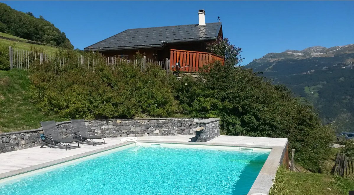 CHALET face Aux Arcs avec piscine à Les Chapelles en Savoie