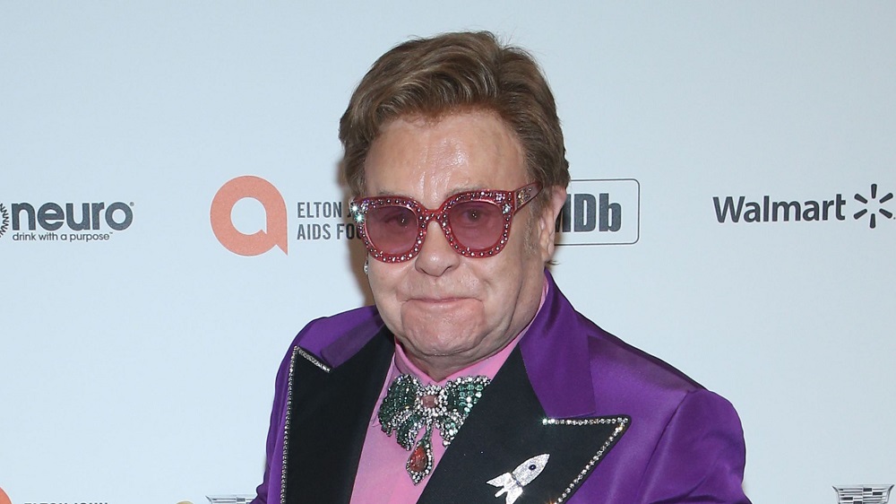 Elton John : malade, le chanteur est contraint d’arrêter un concert subitement