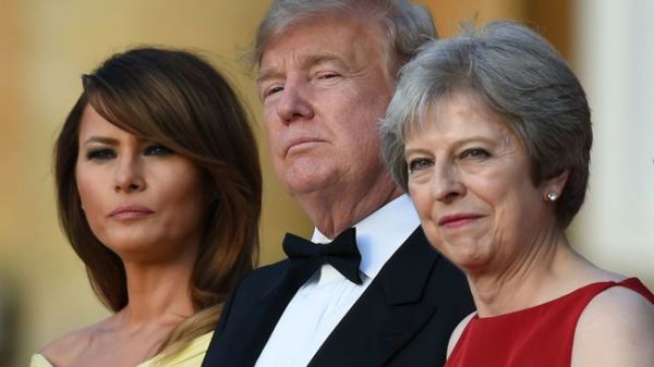 En visite au Royaume-Uni, Donald Trump critique le "soft Brexit" de Theresa May