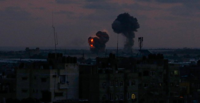 Israël frappe 25 cibles à Gaza en riposte à des tirs de roquettes