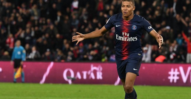 Ligue 1 : le PSG écrase Lyon 5-0, quadruplé pour Mbappé