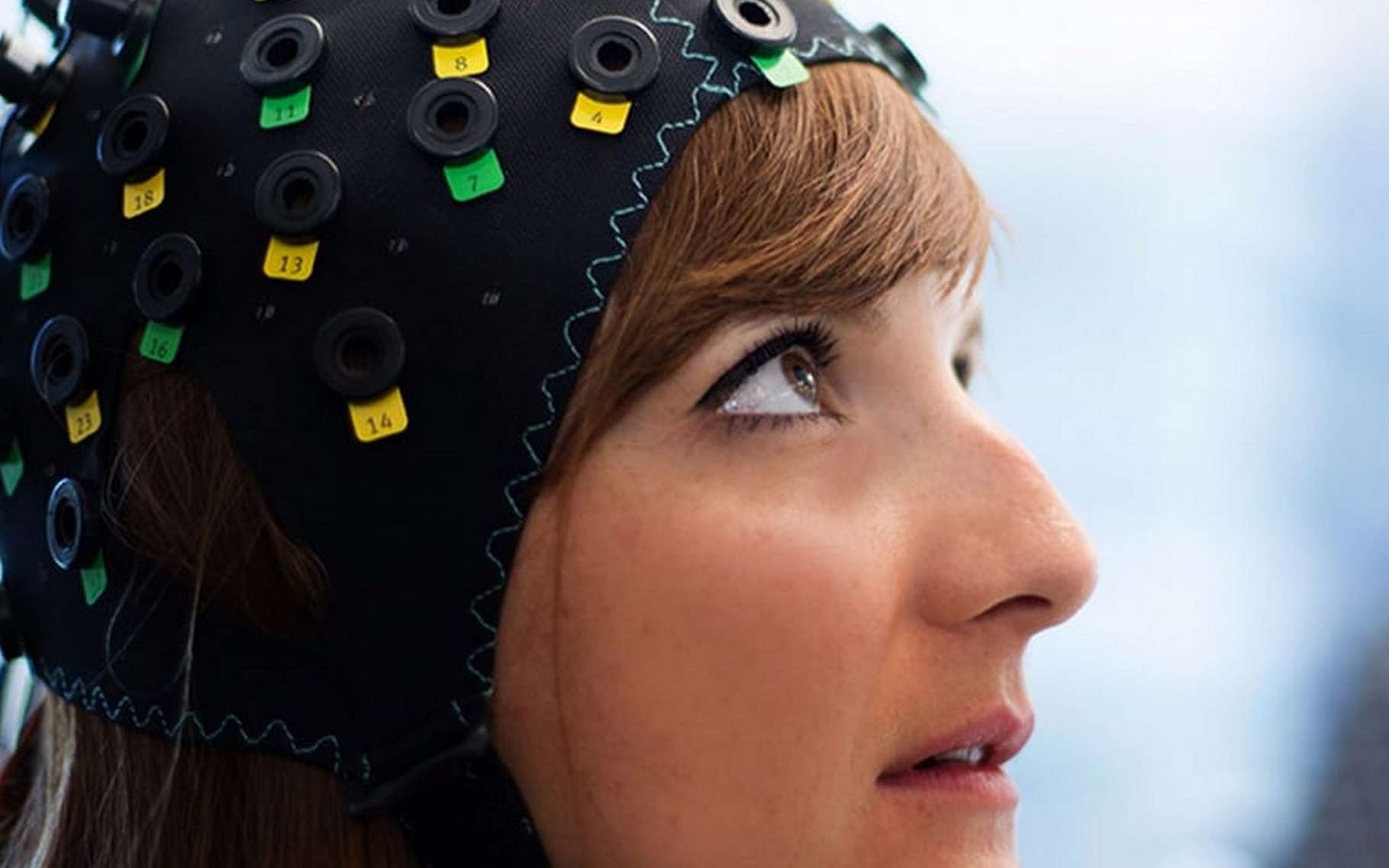 Des patients entièrement paralysés communiquent pour la première fois grâce à une interface neuronale