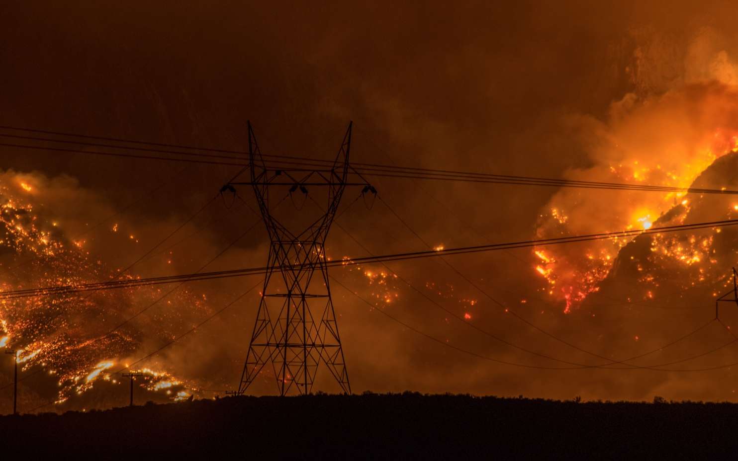 Incendies en Californie : 200.000 personnes doivent être évacuées