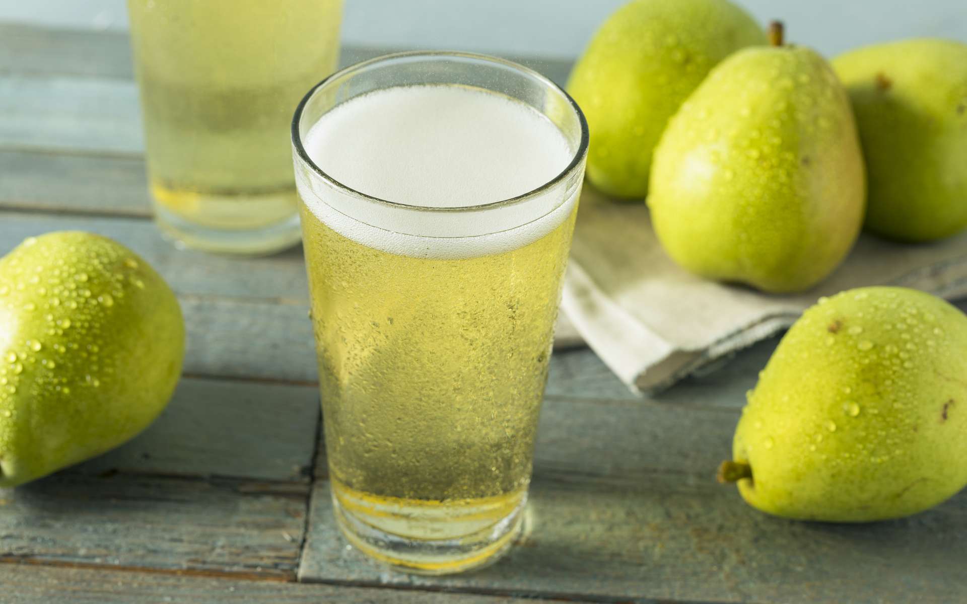 Citron, poire et eau de coco : voici le cocktail pour éliminer l'alcool