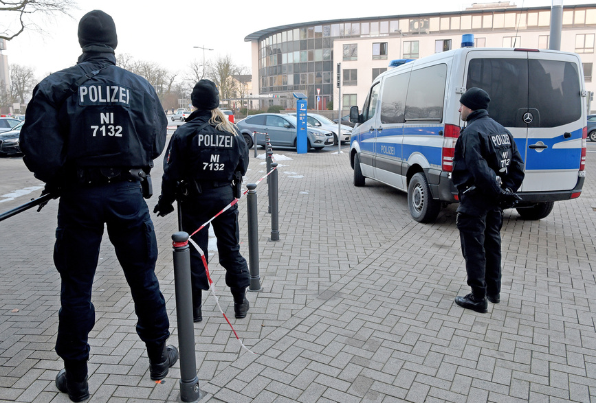 Allemagne : une attaque à la hache dans la gare de Düsseldorf, au moins sept blessés - RTL.fr