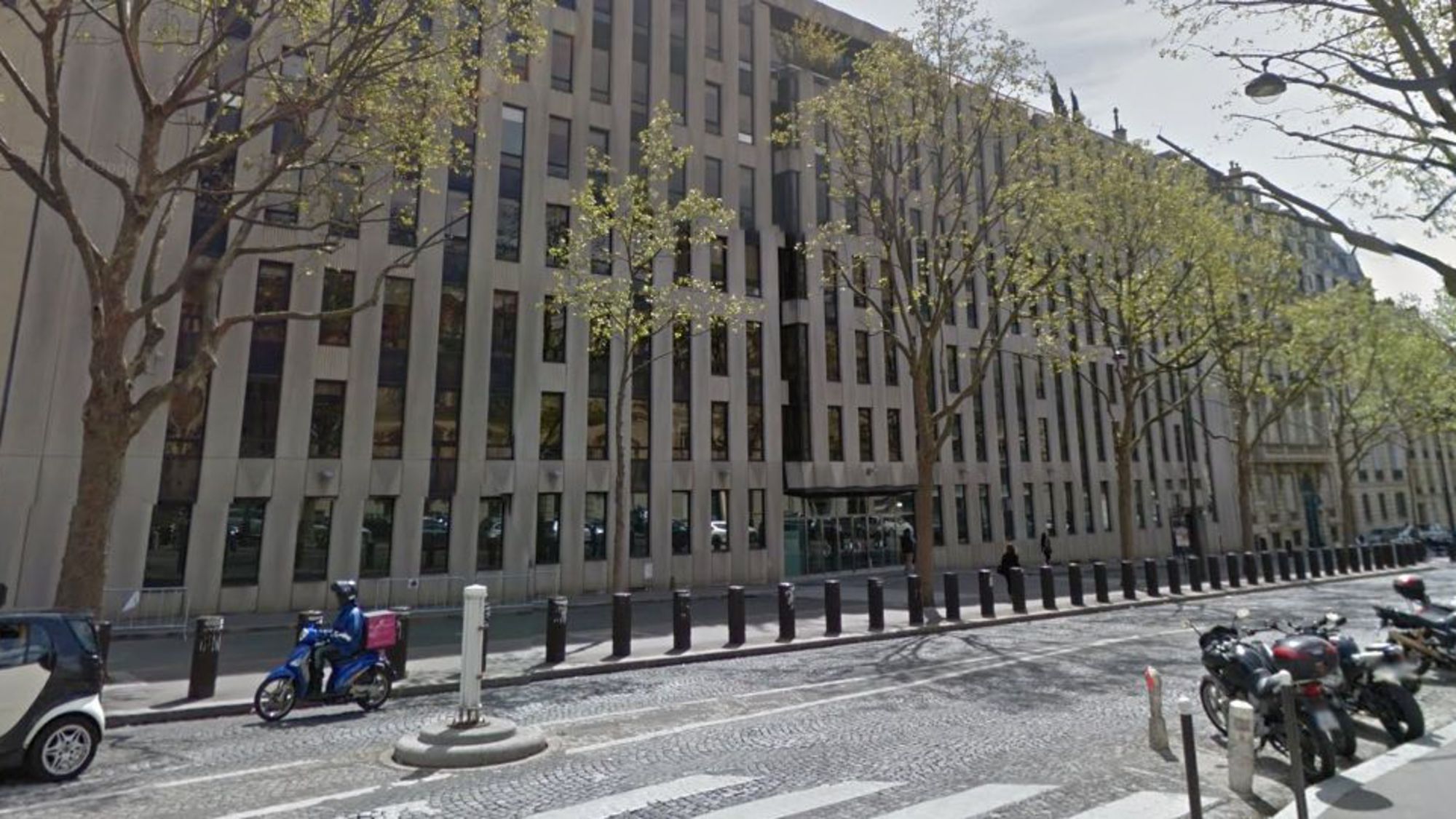 Colis piégé dans les locaux parisiens du FMI, une employée blessée - L'Express
