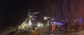 Collision mortelle entre un train et un bus scolaire à Millas : toutes les victimes identifiées - Le Figaro