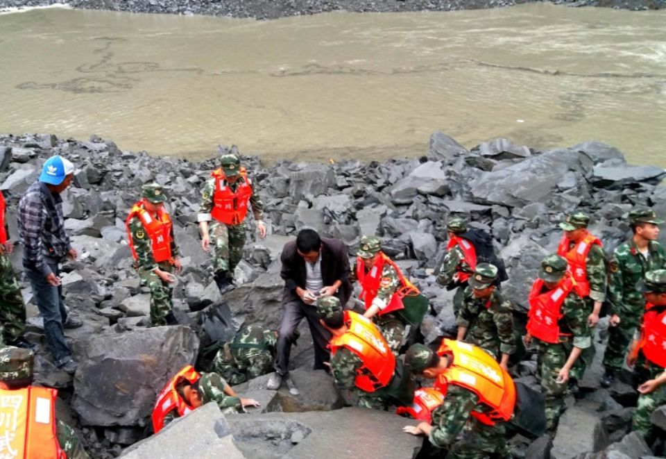 Glissement de terrain en Chine: 141 disparus, les secours arrivent - Libération