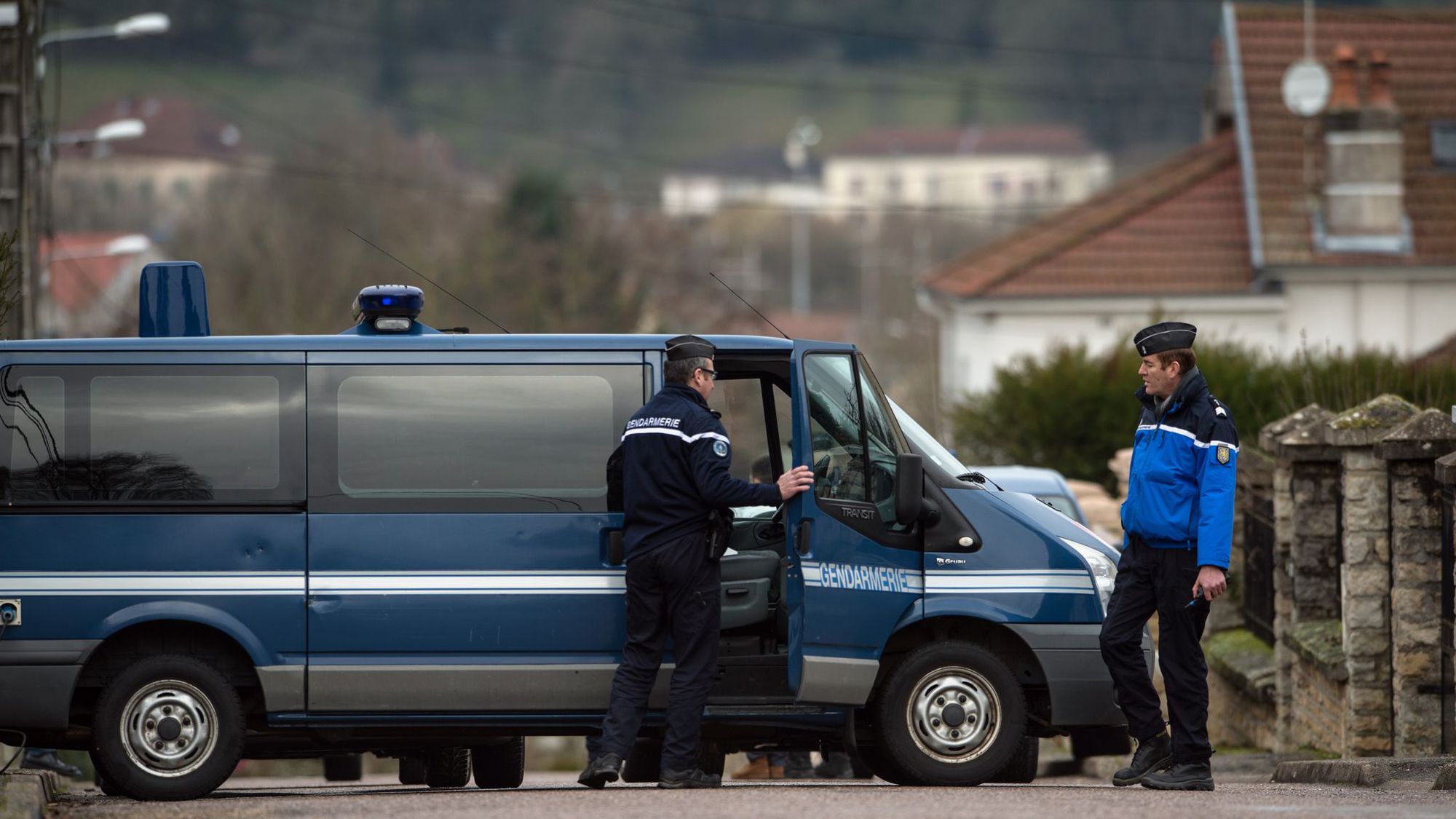 Le gendarme percuté en Gironde par un ado à moto est mort - L'Express