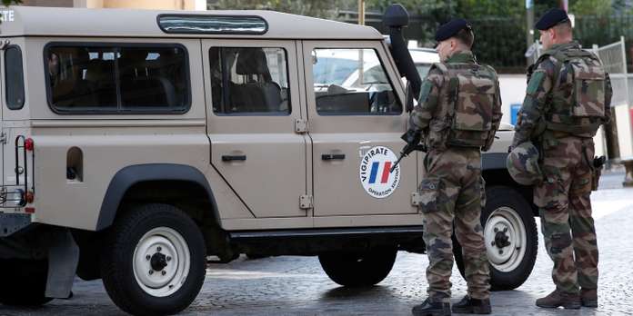Levallois-Perret : une voiture fonce sur des militaires de l'opération « Sentinelle », six blessés - Le Monde