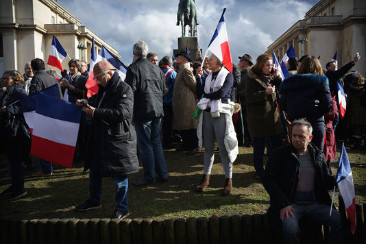 Manifestation au Trocadéro : les chiffres exagérés du camp Fillon - Le Monde