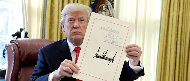 Trump échange près de 2 millions de naturalisations contre le financement de son mur - Le Point
