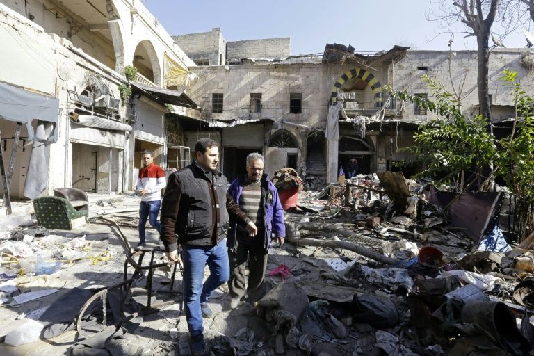 Des commerçants d'Alep tentent de faire revivre leur souk