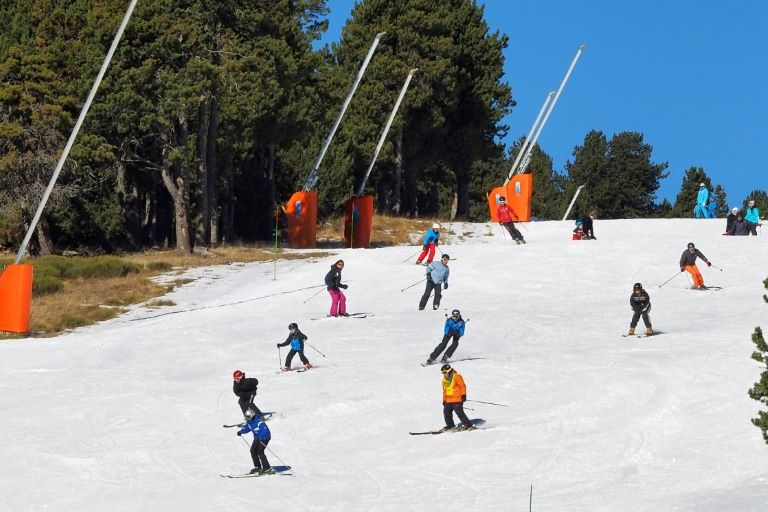 Incendie: près de 200 vacanciers d'une station de ski évacués