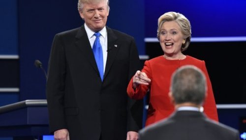 Maison Blanche: après le débat, Clinton et Trump repartent en campagne