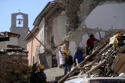 Séisme en Italie: 247 morts, le bilan ne cesse de grimper