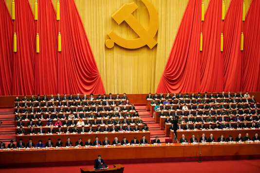 Xi Jinping promet une « nouvelle ère » pour la Chine socialiste - Le Monde