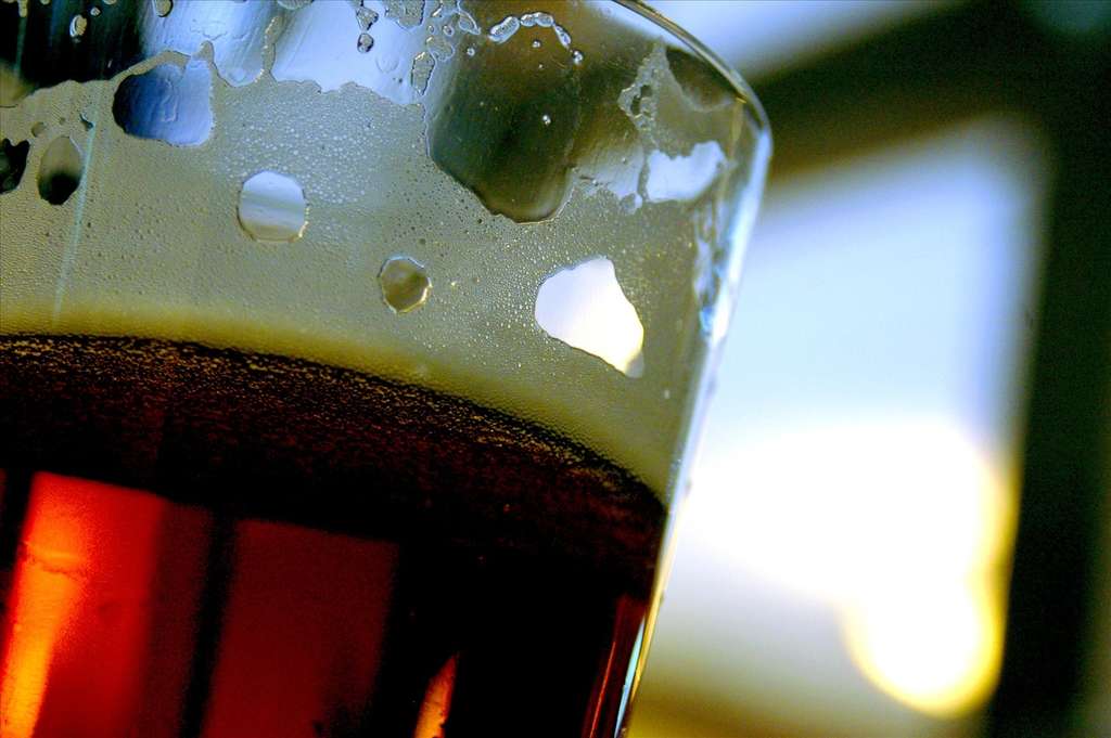 Science décalée : la bière n’est pas responsable des abdos Kronenbourg !