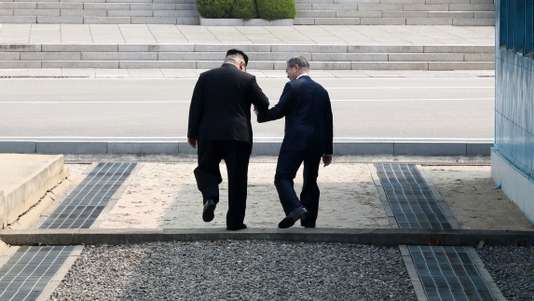 Sommet entre les deux Corées : M. Moon veut « un accord audacieux » pour la paix - Le Monde
