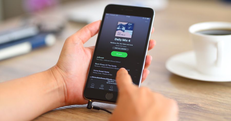 Spotify cherche à signer des artistes indépendants en direct