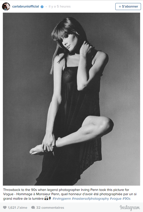 PHOTO Carla Bruni : sa pause sensuelle, nue sous une robe noire trans­pa­rente