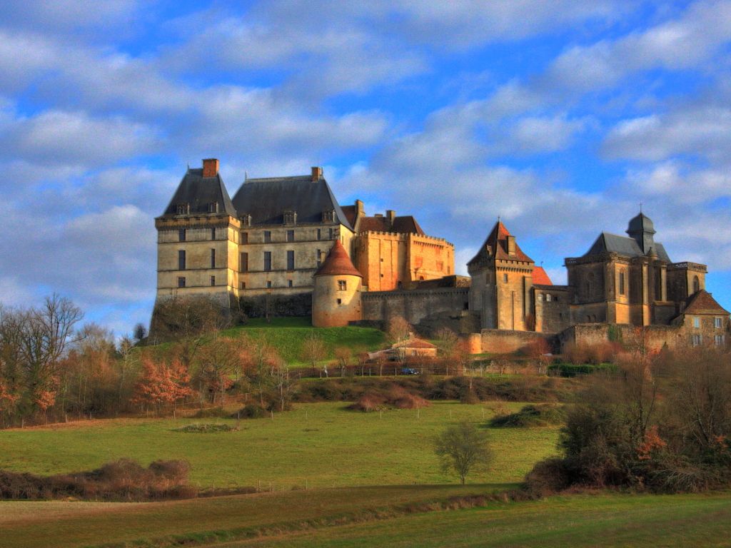 Abritel Location Vacances Biron - Maison de Village dans Biron côté de célèbres châteaux de Biron et près de Monpazier