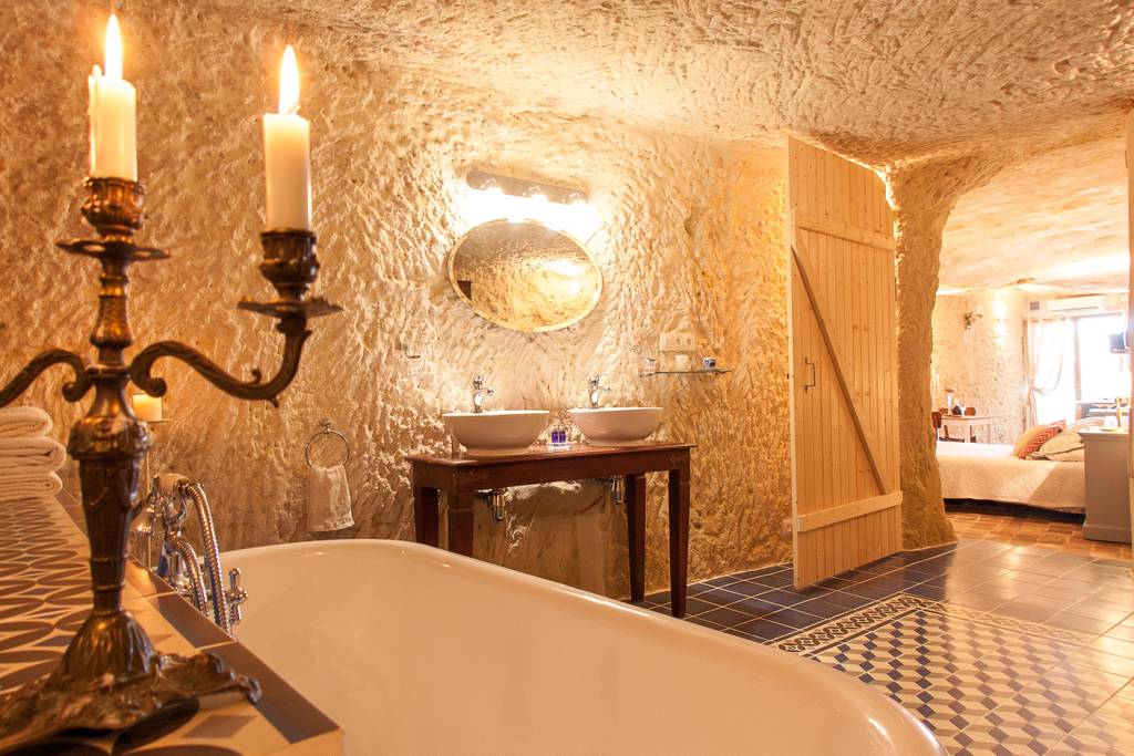 Airbnb - Location Amboise Troglodyte à Nazelles-Négron dans le Val de Loire