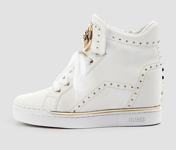 SNEAKERS FINER CUIR VERITABLE Blanches GUESS