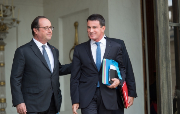 Manuel Valls et François Hollande à la sortie du conseil des ministres le 28 septembre dernier. (Sipa)
