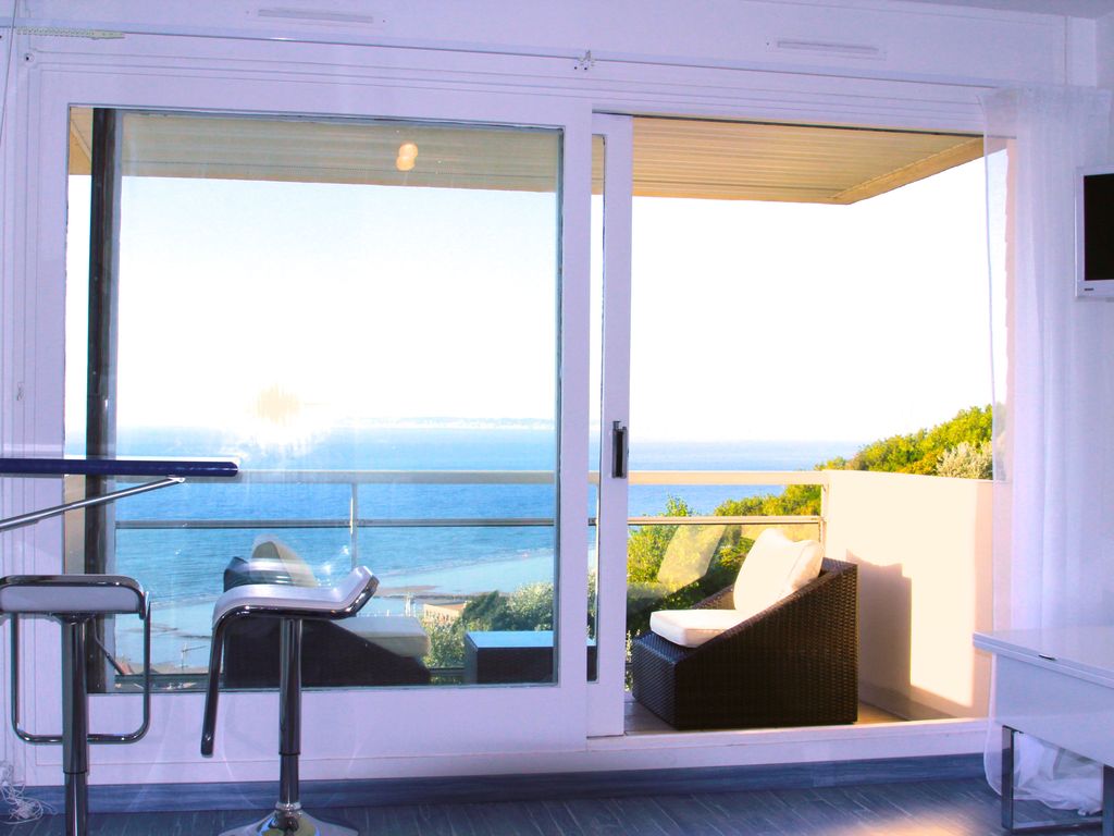 Abritel Location Normandie Trouville-sur-Mer - Charmant studio avec terrasse pleine vue mer