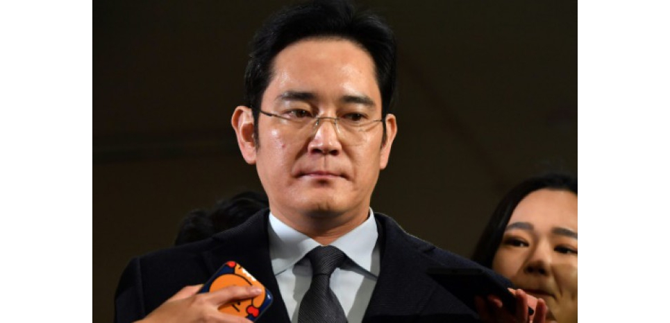 Le patron de l'empire Samsung placé en détention provisoire - L'Obs