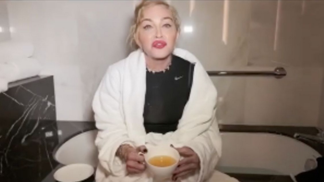 Madonna boit son urine après chaque concert : « C'est très bon »