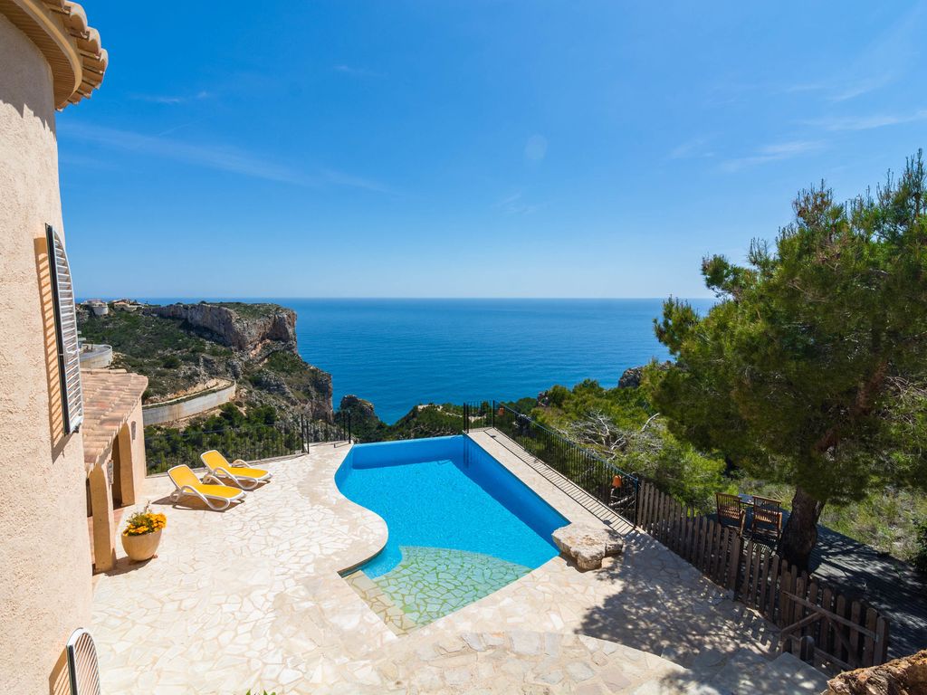 Abritel Location Espagne Benitachell - Belle maison de vacances pour 6 personnes avec piscine à débordement