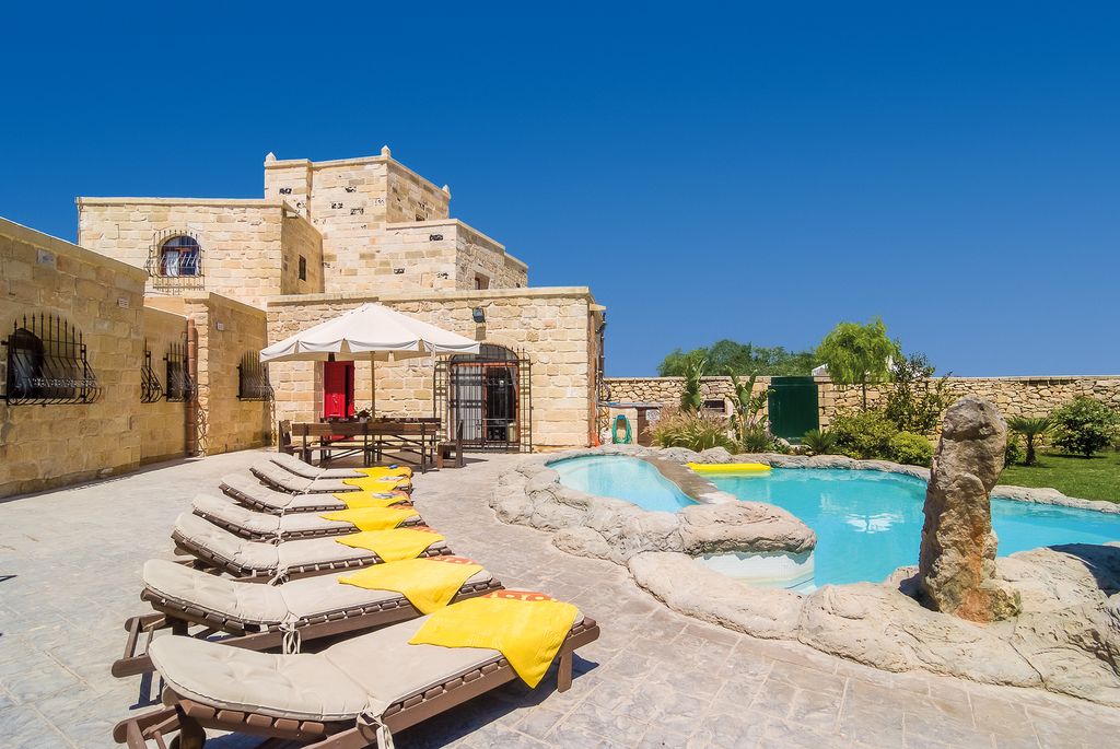 Abritel Location Malte - Le Chateau Villa de luxe avec piscine près de St Thomas Bay