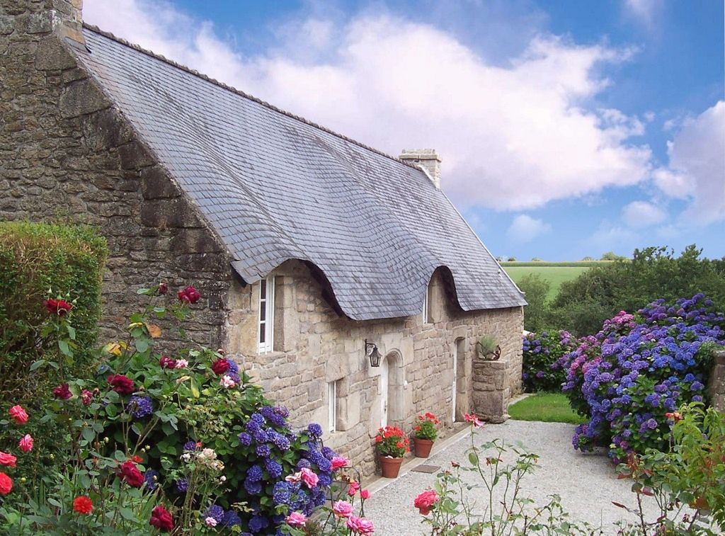 Abritel Location Bretagne - Le Gohic Cottage L'ECURIE Piscine chaufee, Patio et barbecue