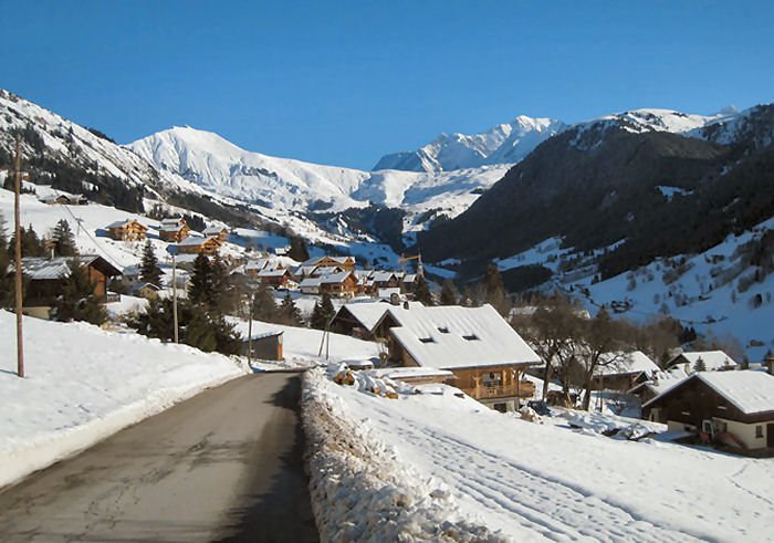 Résidence Les Chalets de Céline Le Ski du Nord au Sud Location Les Saisies prix 225,00 Euros