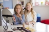 « Sephora kids » : pourquoi les cosmétiques ne doivent pas être utilisés par les enfants