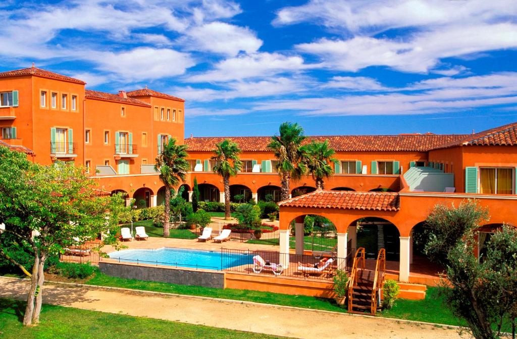Comment choisir son hébergement au Cap d’Agde pour des vacances en famille ?