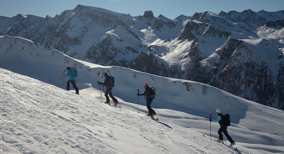 Dans les Hautes-Alpes, les stations de ski à l’épreuve du changement climatique 