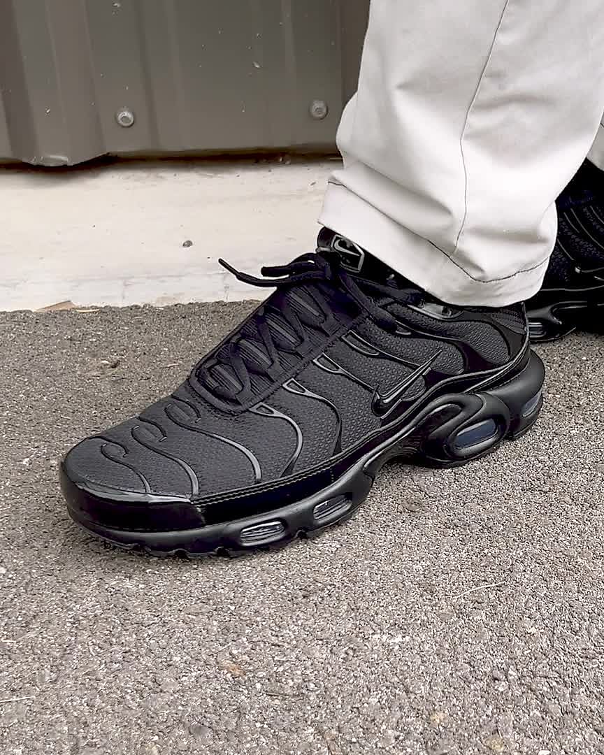 Nike Air Max Plus Baskets Basses Noir pour Homme