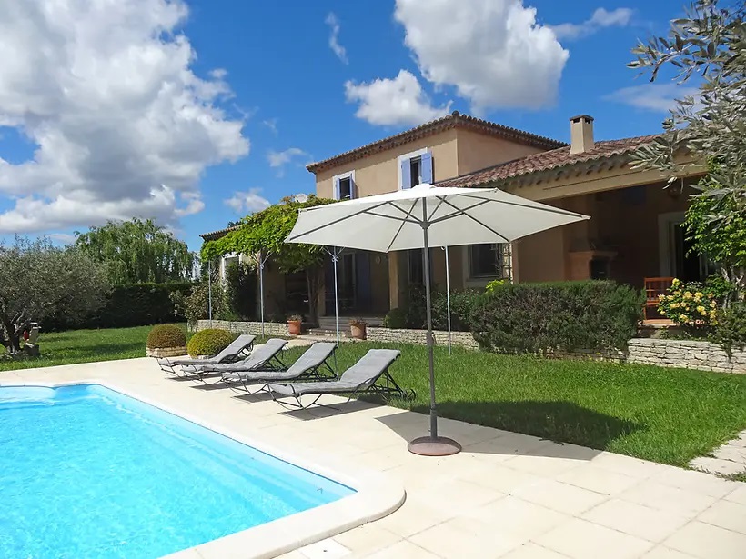 Maison de vacances Le Bouloulou avec piscine privée à L'isle sur la Sorgue dans Le Vaucluse 