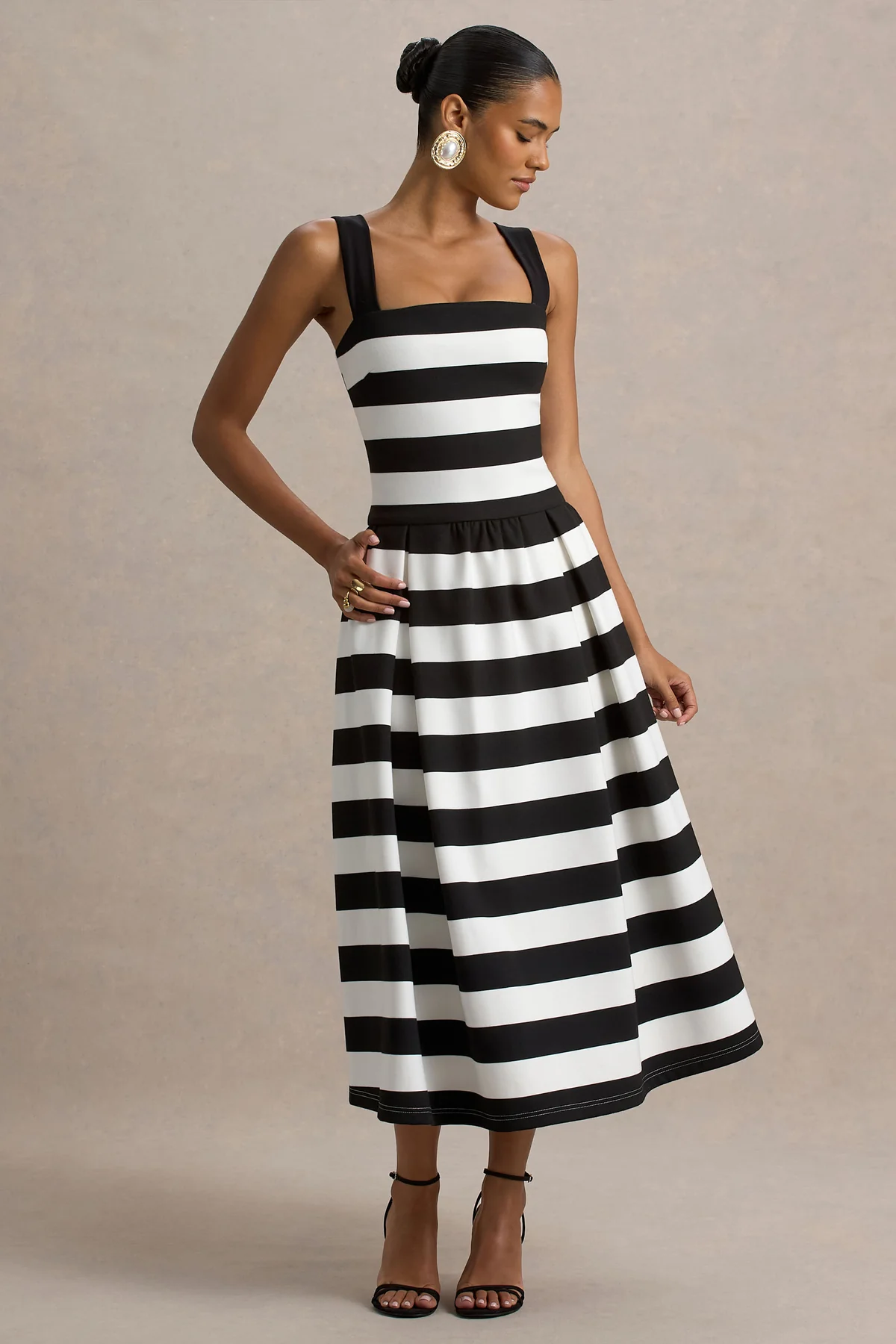Robe mi-longue MONTE CARLO à rayures noires et blanches encolure carrée et taille basse - Club L London