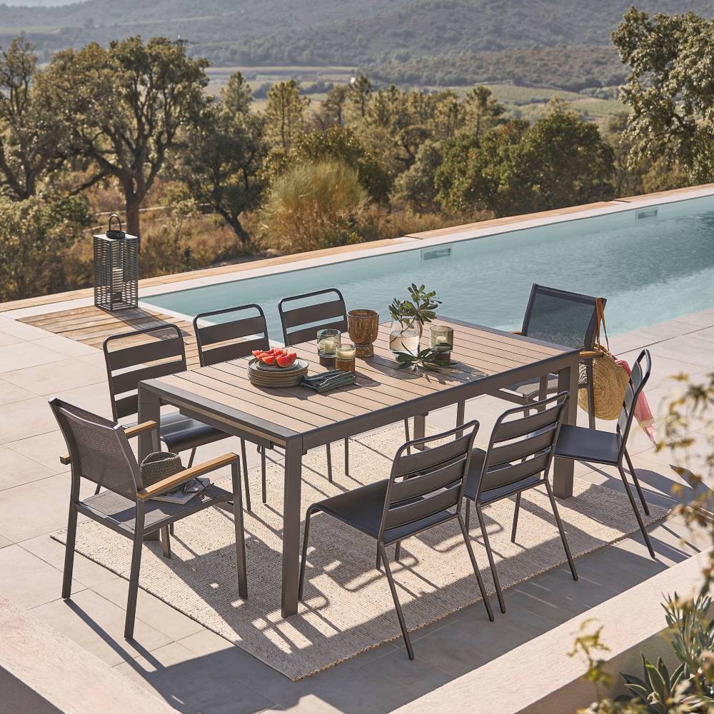 Table de jardin extensible CAMILO 8/12 places en composite imitation bois et aluminium gris anthracite de Maisons du Monde