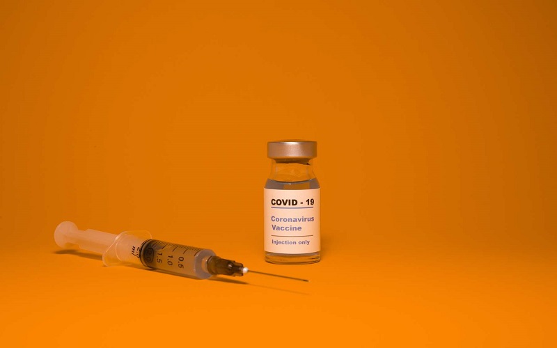 Vaccins anti-Covid-19 : le vrai et le faux des effets secondaires