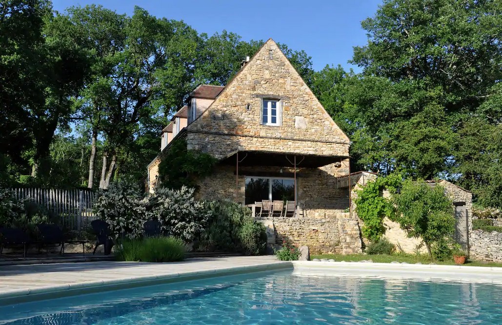 Location Maison Delsud avec piscine privée à Coly en Dordogne