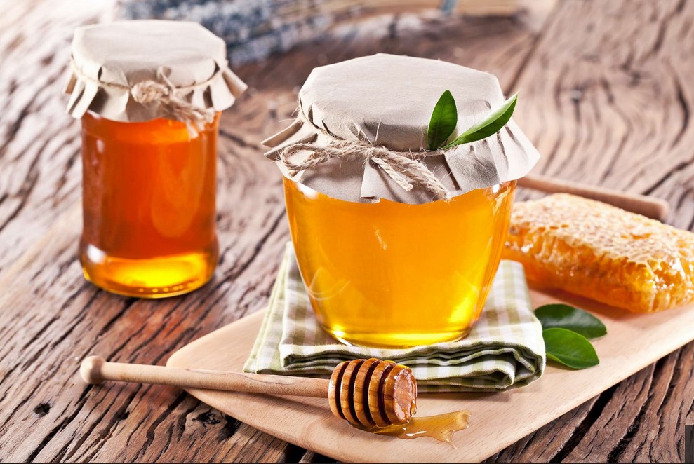 Comment reconnaître le miel naturel du faux miel