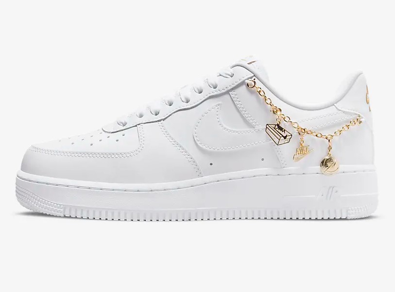 Nike Air Force 1 '07 LX Baskets Basses Blanc/Or métallique/Doré mat/Blanc